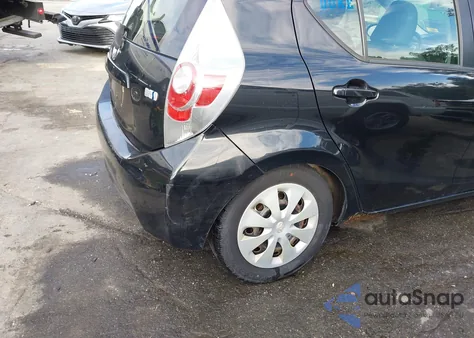 2012 Toyota Prius C Two z USA, uszkodzony, nr VIN JTDKDTB30C1503015